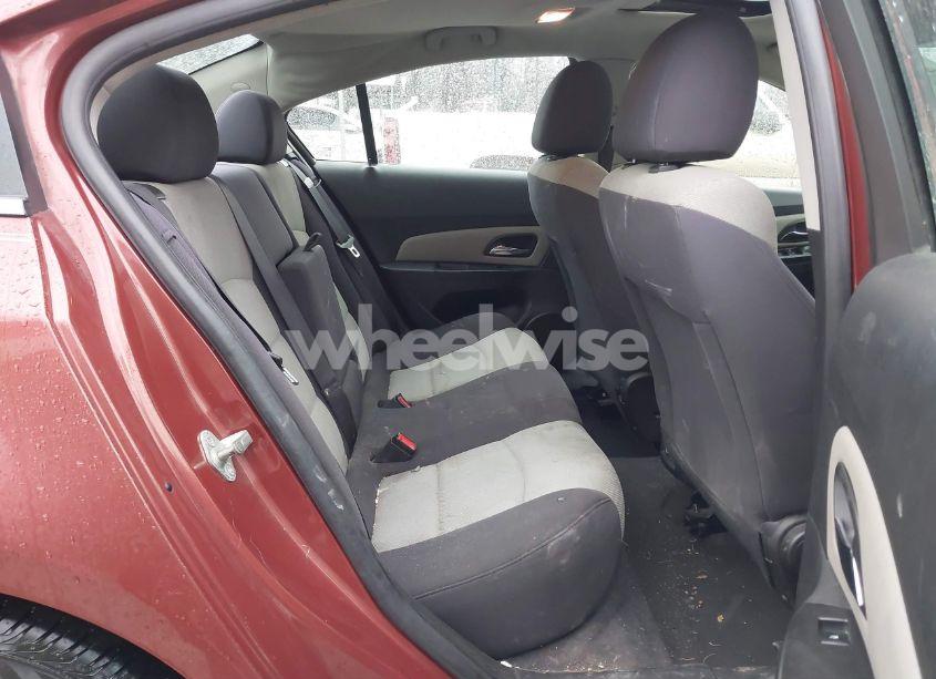 Photo 8 of 2012 Chevrolet Cruze LS (VIN 1G1PC5SH6C7385302)