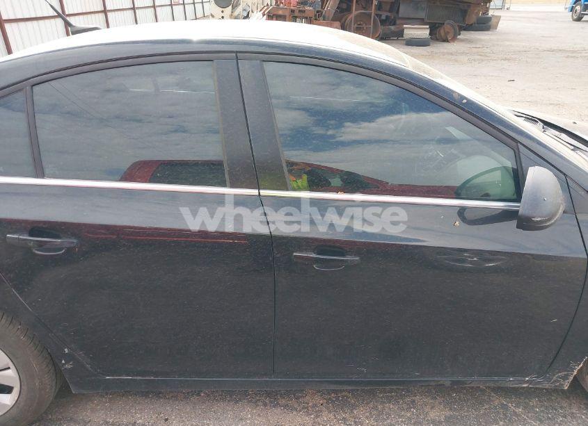 Photo 13 of 2012 Chevrolet Cruze LS (VIN 1G1PC5SH6C7399295)