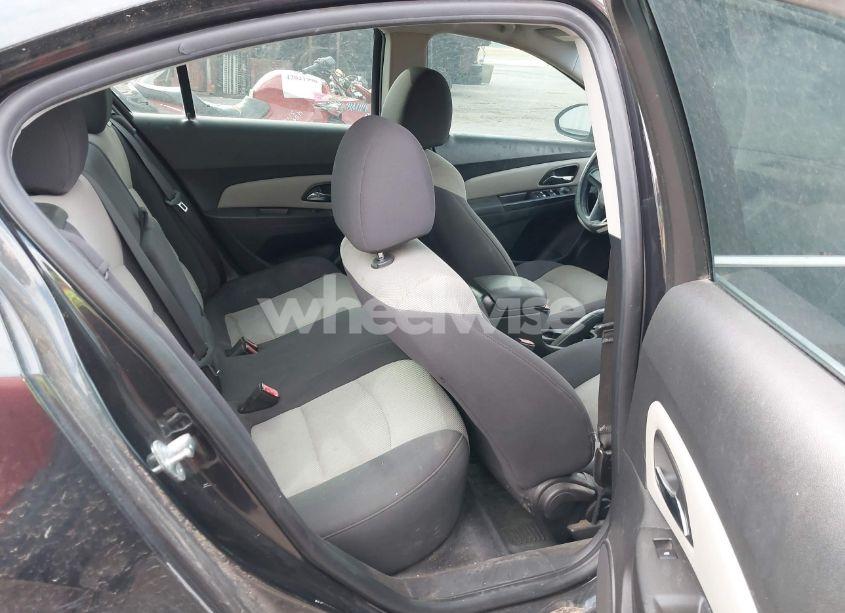Photo 8 of 2012 Chevrolet Cruze LS (VIN 1G1PC5SH6C7399295)