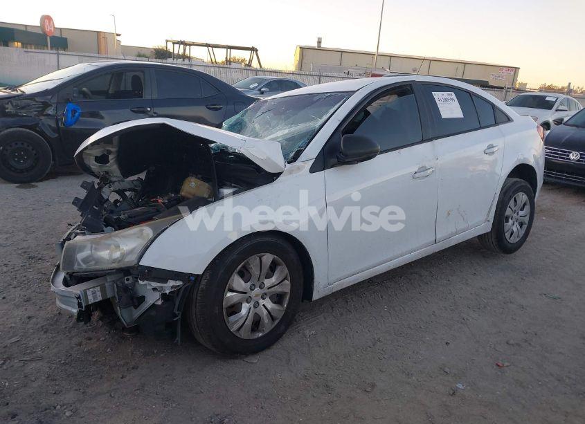Photo 2 of 2016 Chevrolet Cruze LIMITED LS AUTO (VIN 1G1PC5SH6G7188314)