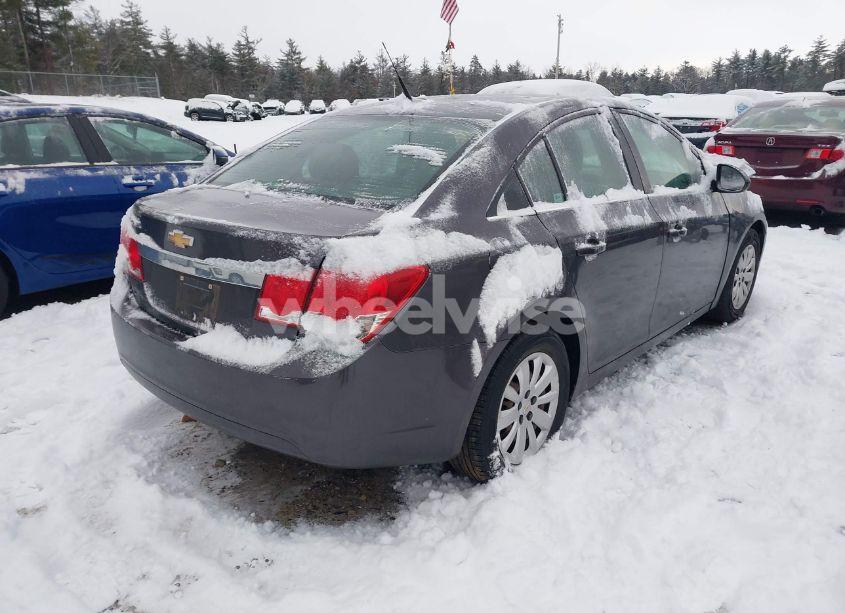Photo 4 of 2011 Chevrolet Cruze LS (VIN 1G1PC5SH7B7198794)