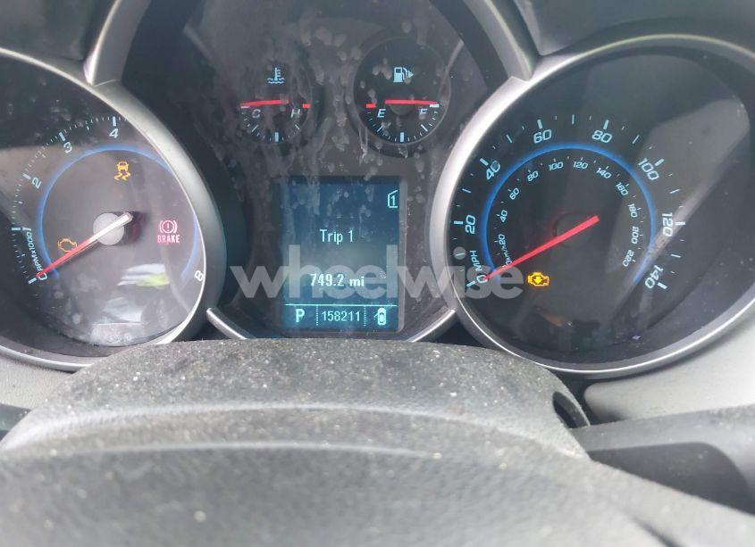 Photo 7 of 2011 Chevrolet Cruze LS (VIN 1G1PC5SH7B7202522)