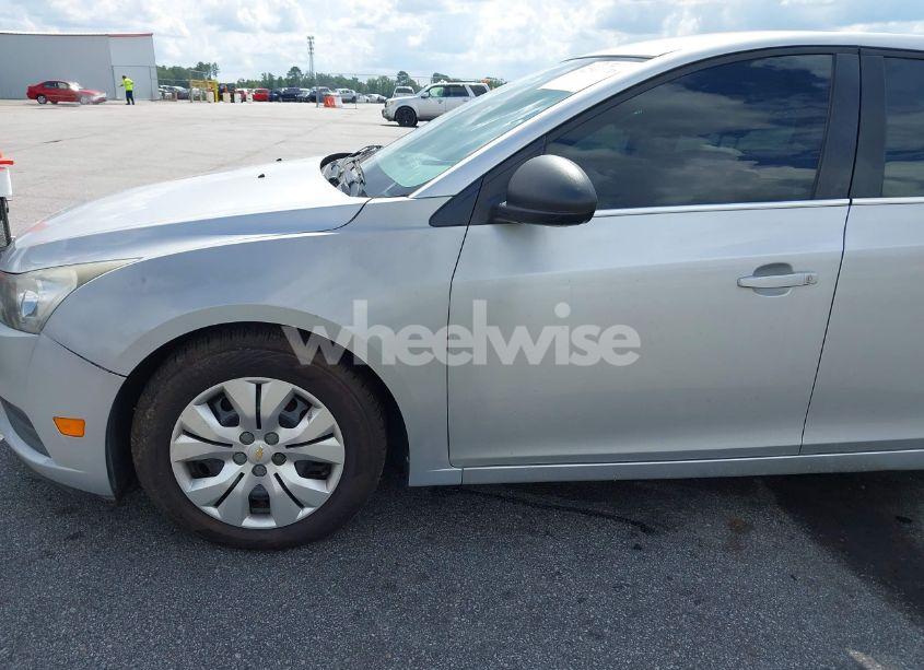 Photo 13 of 2012 Chevrolet Cruze LS (VIN 1G1PC5SH7C7244013)