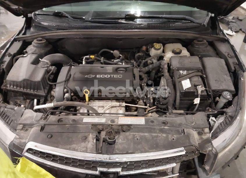 Photo 10 of 2012 Chevrolet Cruze LS (VIN 1G1PC5SH7C7295320)