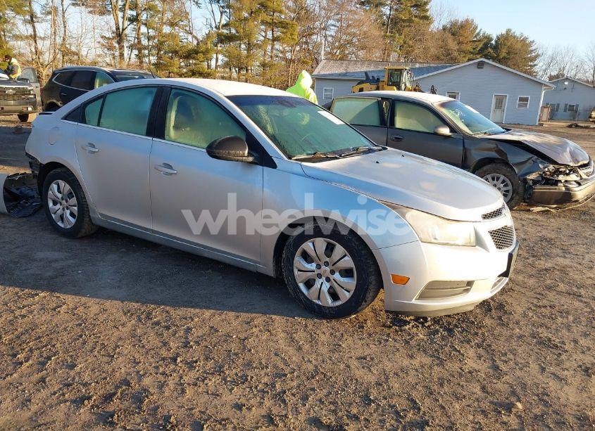 2012 Chevrolet Cruze LS (VIN 1G1PC5SH7C7305456) main photo