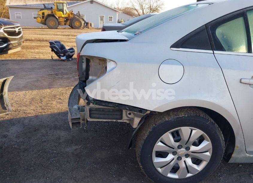 Photo 13 of 2012 Chevrolet Cruze LS (VIN 1G1PC5SH7C7305456)