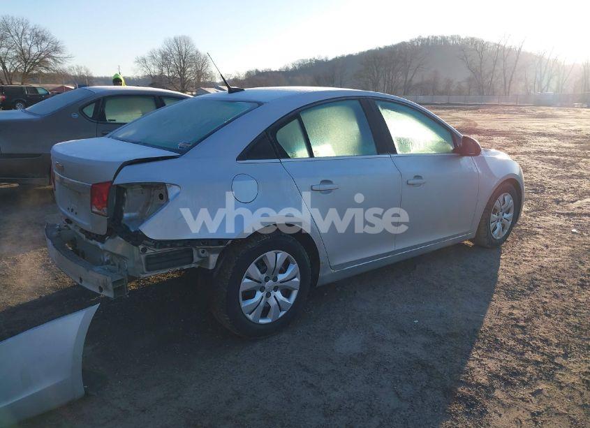 Photo 4 of 2012 Chevrolet Cruze LS (VIN 1G1PC5SH7C7305456)