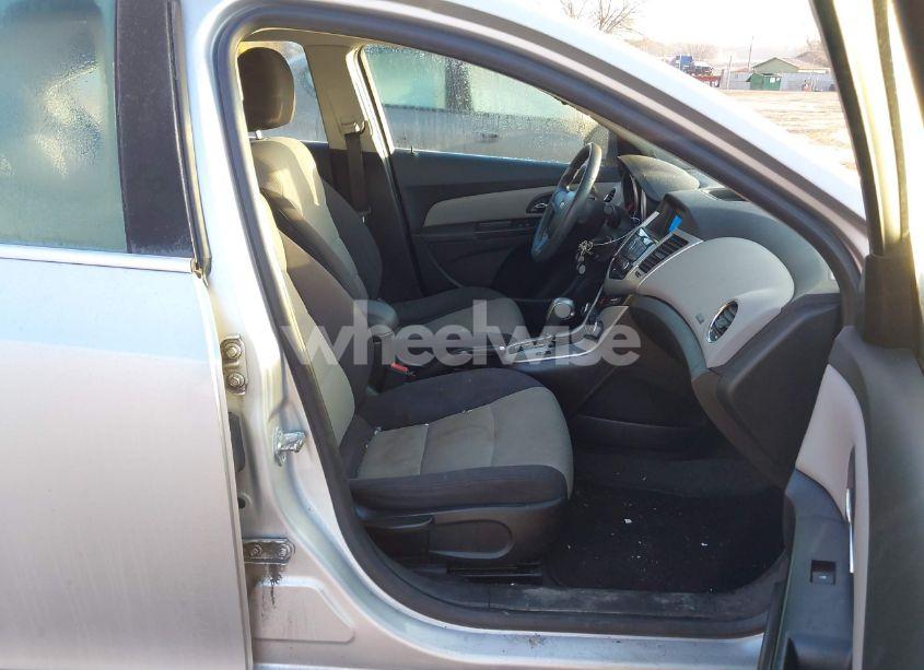 Photo 5 of 2012 Chevrolet Cruze LS (VIN 1G1PC5SH7C7305456)
