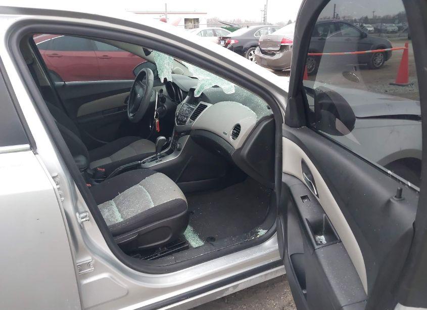Photo 5 of 2012 Chevrolet Cruze LS (VIN 1G1PC5SH7C7366824)
