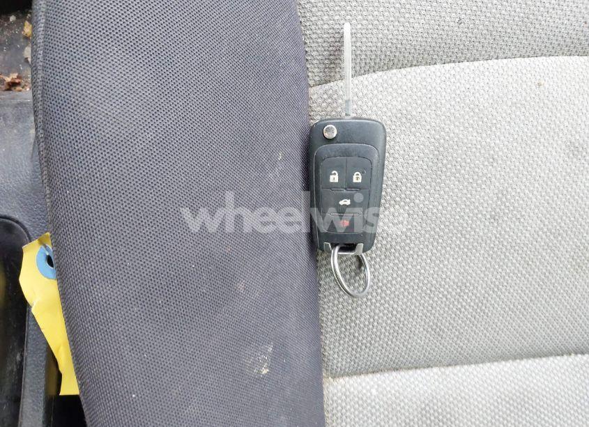 Photo 11 of 2012 Chevrolet Cruze LS (VIN 1G1PC5SH7C7377581)