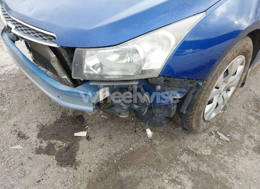 Photo 13 of 2012 Chevrolet Cruze LS (VIN 1G1PC5SH7C7377581)