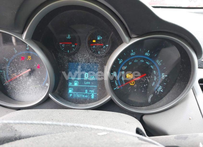 Photo 7 of 2012 Chevrolet Cruze LS (VIN 1G1PC5SH7C7377581)