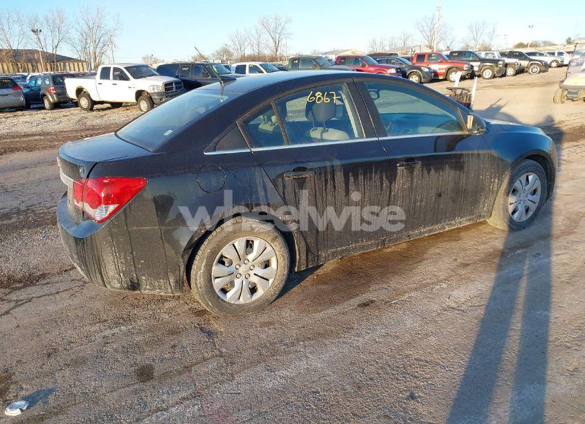 Photo 4 of 2012 Chevrolet Cruze LS (VIN 1G1PC5SH7C7406089)