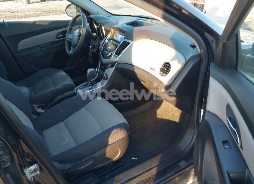 Photo 5 of 2012 Chevrolet Cruze LS (VIN 1G1PC5SH7C7406089)