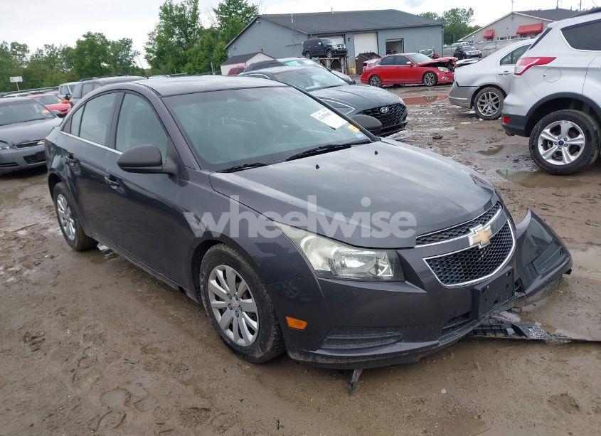 2011 Chevrolet Cruze LS (VIN 1G1PC5SH8B7100386) main photo