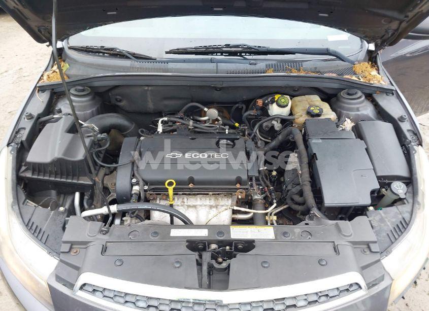 Photo 10 of 2011 Chevrolet Cruze LS (VIN 1G1PC5SH8B7100386)