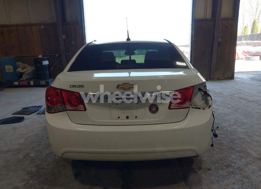 Photo 17 of 2011 Chevrolet Cruze LS (VIN 1G1PC5SH8B7113848)