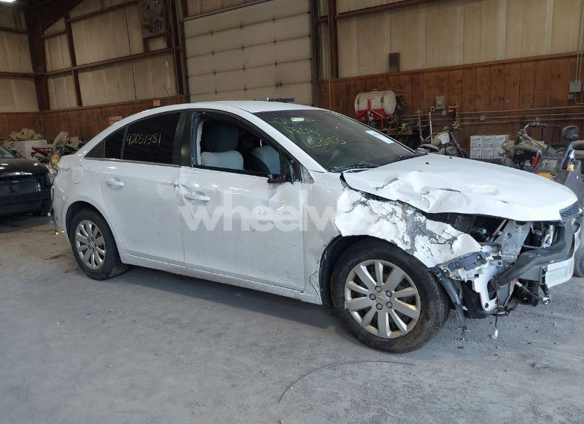 Photo 6 of 2011 Chevrolet Cruze LS (VIN 1G1PC5SH8B7113848)