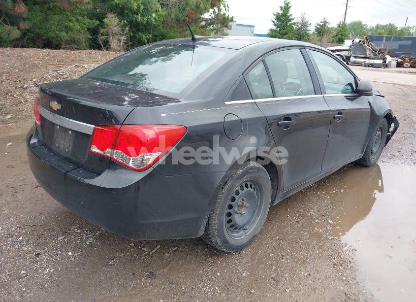 Photo 4 of 2011 Chevrolet Cruze LS (VIN 1G1PC5SH8B7129998)