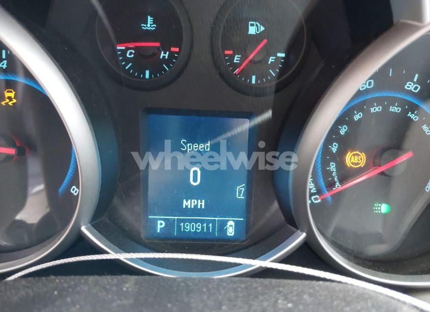 Photo 7 of 2011 Chevrolet Cruze LS (VIN 1G1PC5SH8B7129998)