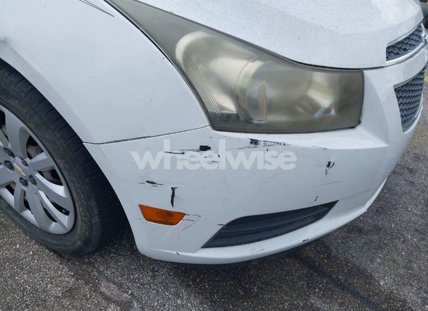 Photo 6 of 2011 Chevrolet Cruze LS (VIN 1G1PC5SH8B7222360)