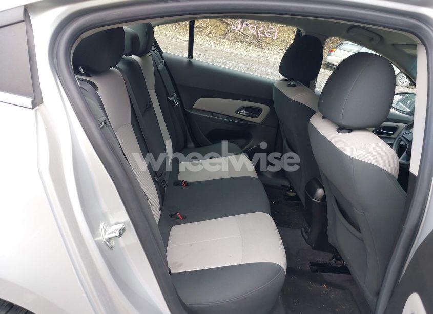 Photo 8 of 2011 Chevrolet Cruze LS (VIN 1G1PC5SH8B7294904)