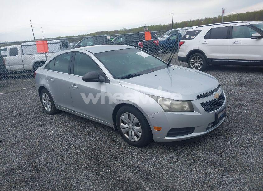 2012 Chevrolet Cruze LS (VIN 1G1PC5SH8C7116492) main photo