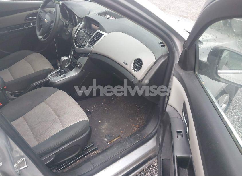 Photo 5 of 2012 Chevrolet Cruze LS (VIN 1G1PC5SH8C7116492)