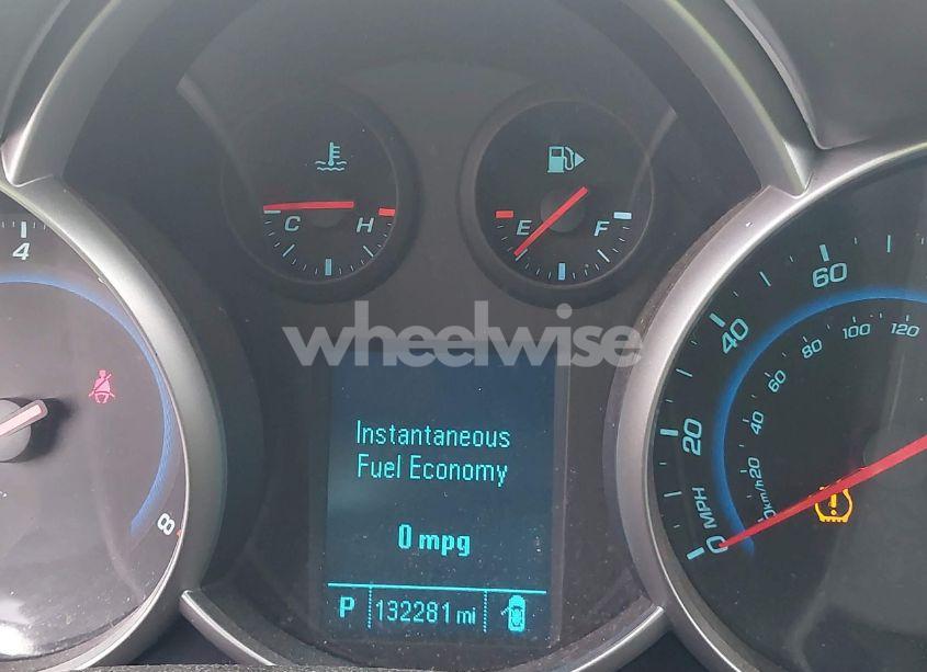 Photo 7 of 2012 Chevrolet Cruze LS (VIN 1G1PC5SH8C7116492)
