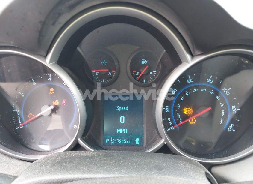 Photo 7 of 2012 Chevrolet Cruze LS (VIN 1G1PC5SH8C7153431)