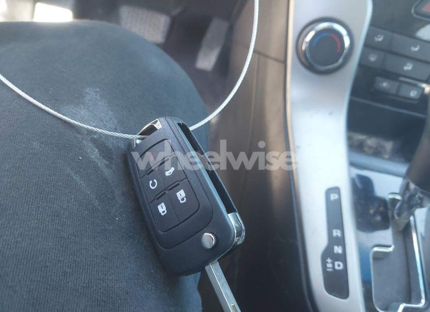 Photo 11 of 2012 Chevrolet Cruze LS (VIN 1G1PC5SH8C7165627)