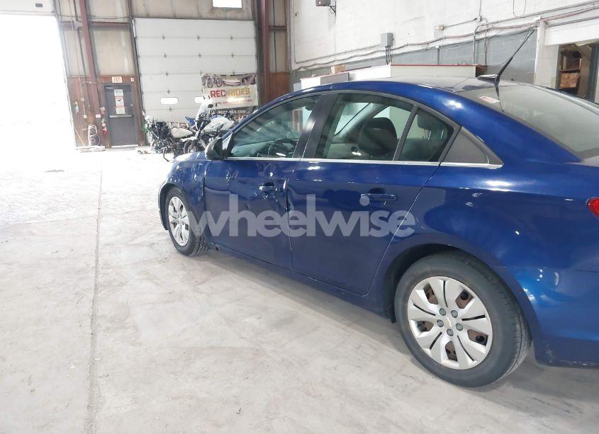 Photo 13 of 2012 Chevrolet Cruze LS (VIN 1G1PC5SH8C7186476)