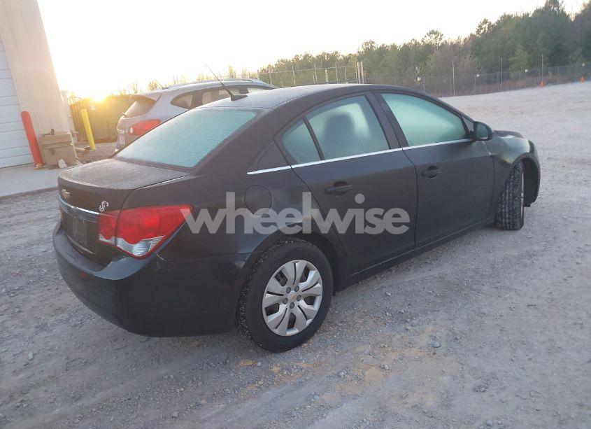 Photo 4 of 2012 Chevrolet Cruze LS (VIN 1G1PC5SH8C7208816)