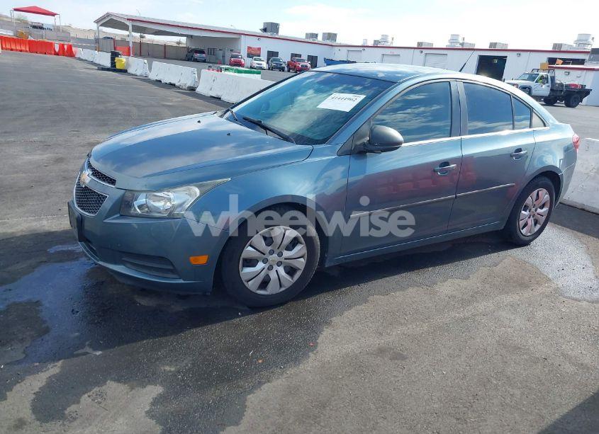 Photo 2 of 2012 Chevrolet Cruze LS (VIN 1G1PC5SH8C7255960)