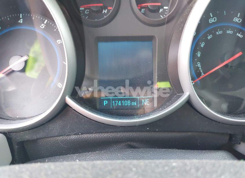 Photo 7 of 2012 Chevrolet Cruze LS (VIN 1G1PC5SH8C7255960)