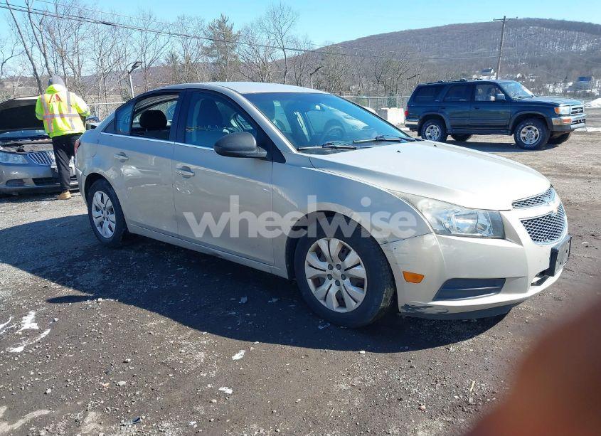 2012 Chevrolet Cruze LS (VIN 1G1PC5SH8C7274332) main photo
