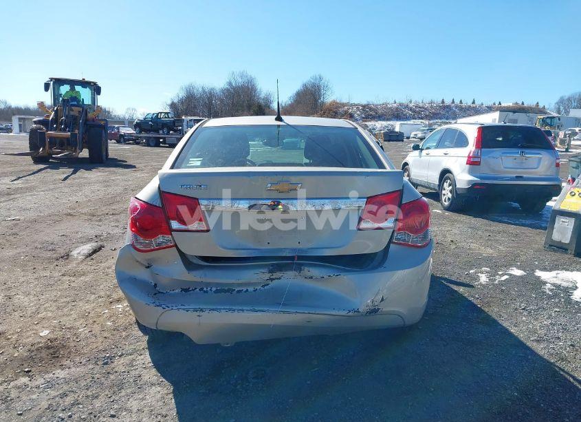 Photo 16 of 2012 Chevrolet Cruze LS (VIN 1G1PC5SH8C7274332)