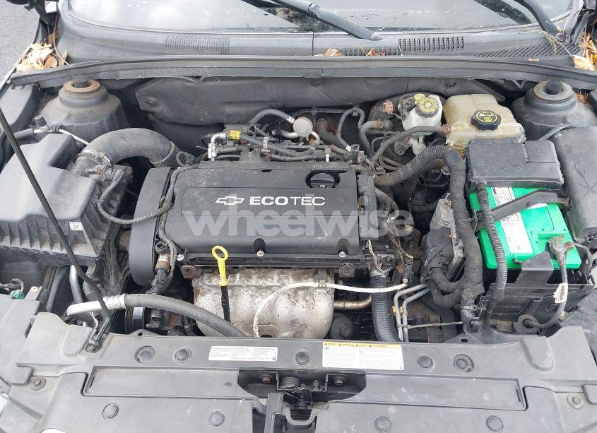 Photo 10 of 2012 Chevrolet Cruze LS (VIN 1G1PC5SH8C7322296)