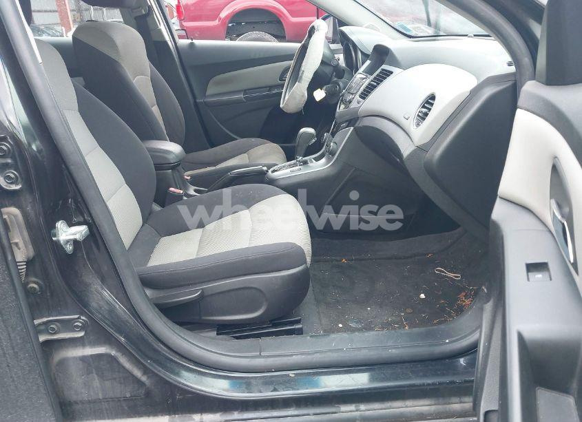 Photo 5 of 2012 Chevrolet Cruze LS (VIN 1G1PC5SH8C7322296)