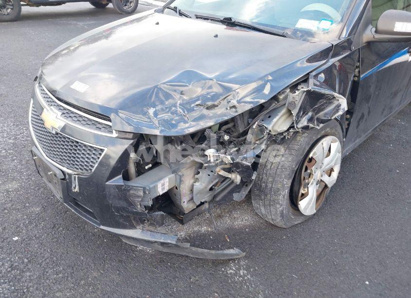 Photo 6 of 2012 Chevrolet Cruze LS (VIN 1G1PC5SH8C7322296)