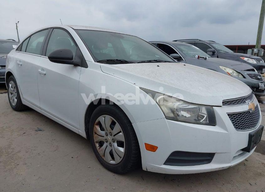 2012 Chevrolet Cruze LS (VIN 1G1PC5SH8C7392025) main photo