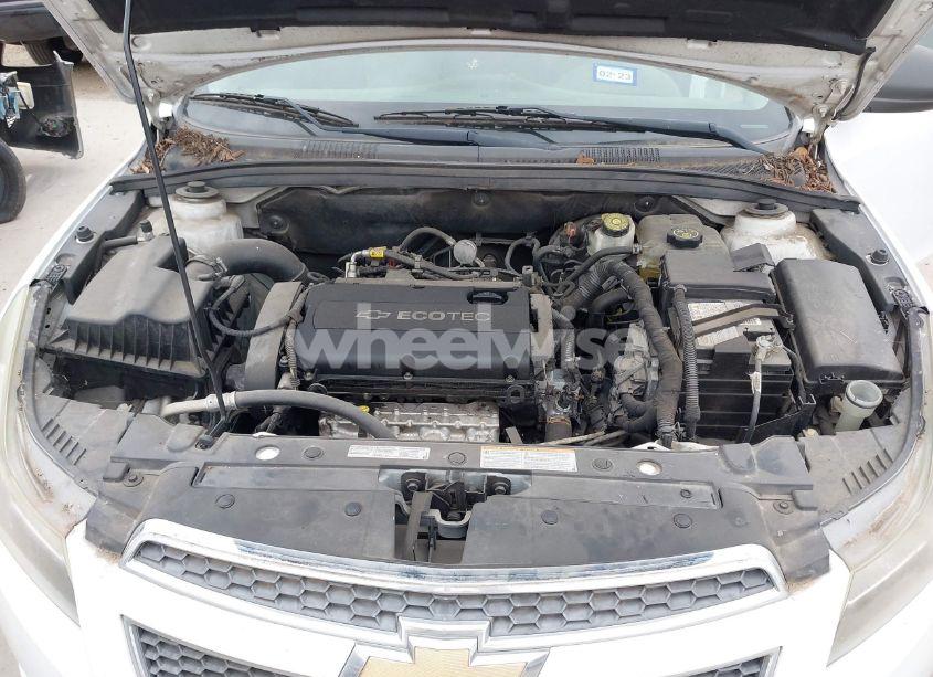 Photo 10 of 2012 Chevrolet Cruze LS (VIN 1G1PC5SH8C7392025)
