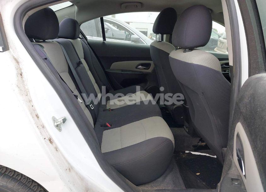 Photo 8 of 2012 Chevrolet Cruze LS (VIN 1G1PC5SH8C7392025)