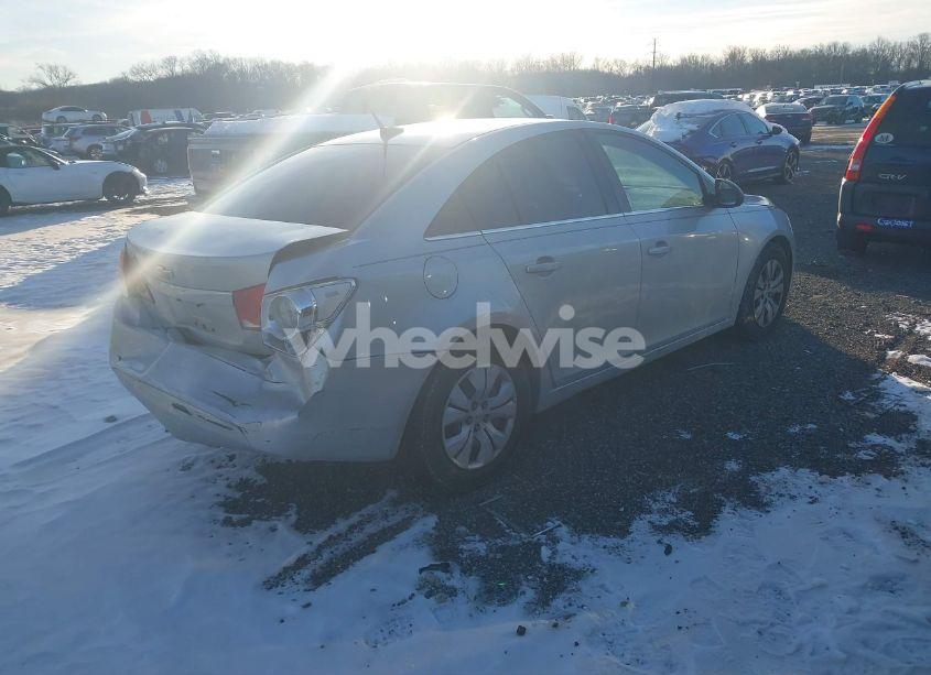 Photo 4 of 2012 Chevrolet Cruze LS (VIN 1G1PC5SH8C7408465)