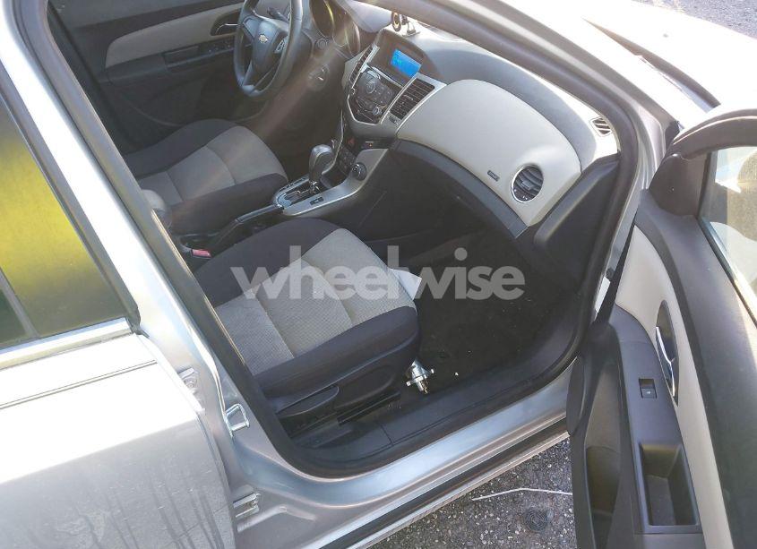 Photo 5 of 2012 Chevrolet Cruze LS (VIN 1G1PC5SH8C7408465)
