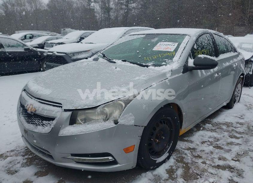 Photo 2 of 2012 Chevrolet Cruze LS (VIN 1G1PC5SH8C7409762)
