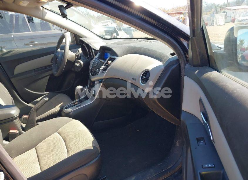 Photo 5 of 2016 Chevrolet Cruze LIMITED LS AUTO (VIN 1G1PC5SH8G7221636)