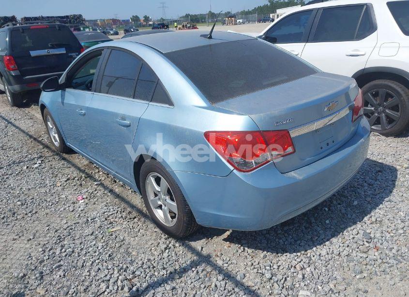 Photo 3 of 2011 Chevrolet Cruze LS (VIN 1G1PC5SH9B7101837)