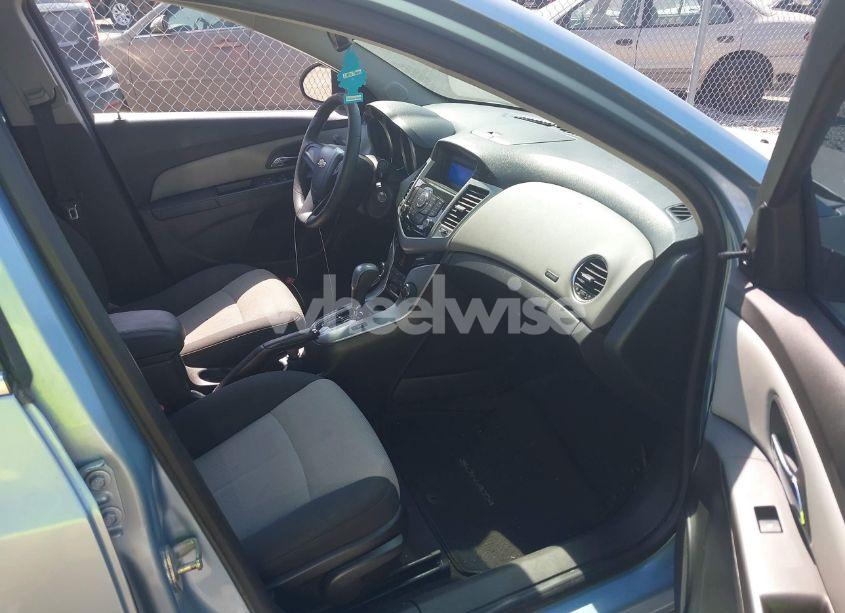 Photo 5 of 2011 Chevrolet Cruze LS (VIN 1G1PC5SH9B7101837)