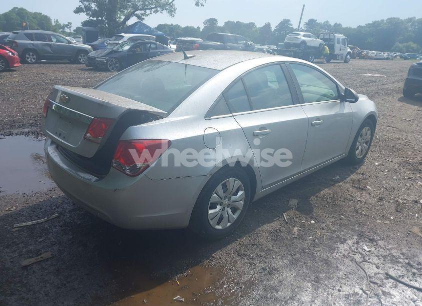 Photo 4 of 2012 Chevrolet Cruze LS (VIN 1G1PC5SH9C7187328)